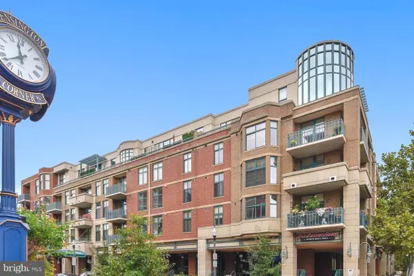 502 W Broad St #215, FALLS CHURCH, VA 22046