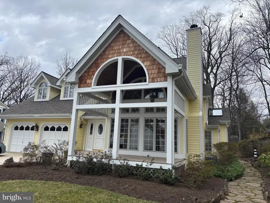 200 N Underwood St N, Falls Church, VA 22046 - #2