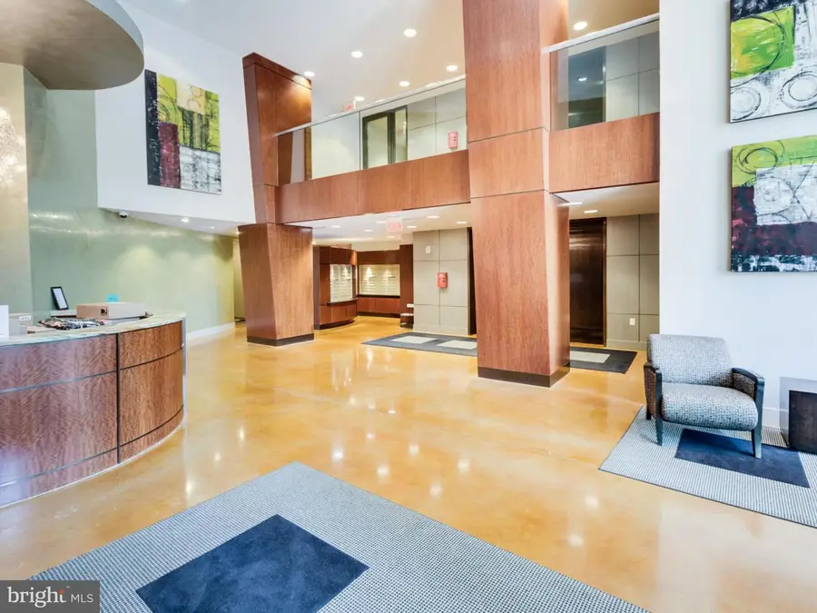 444 W Broad St #634, Falls Church, VA 22046 - #3