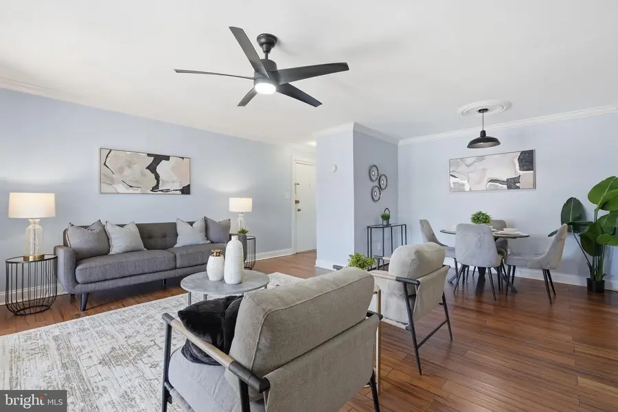 1138 S Washington St #204, Falls Church, VA 22046 - #3