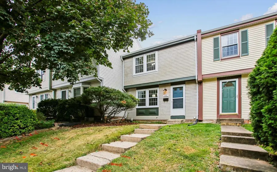 209 S Virginia Ave, Falls Church, VA 22046 - #2