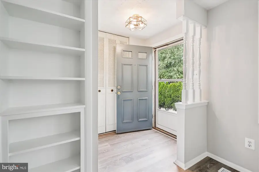 209 S Virginia Ave, Falls Church, VA 22046 - #3