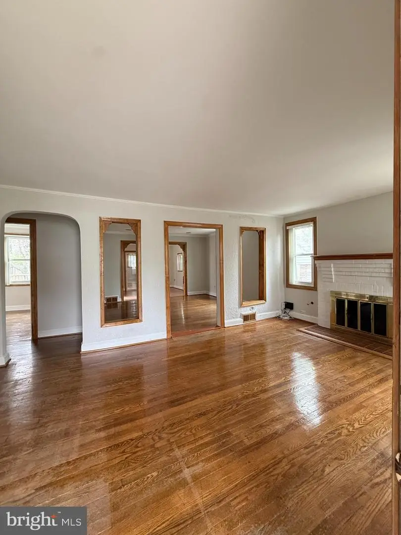 115 S Spring St, Falls Church, VA 22046 - #3