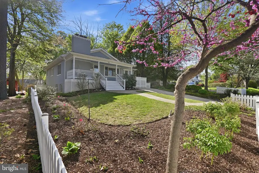 903 Parker Ave, Falls Church, VA 22046 - #2