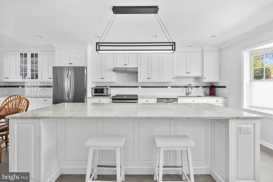 1002 Jennifer Ln, Falls Church, VA 22046 - #3