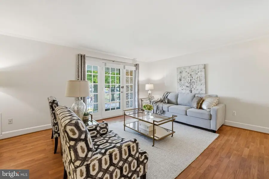 1136 S Washington St #204, Falls Church, VA 22046 - #2