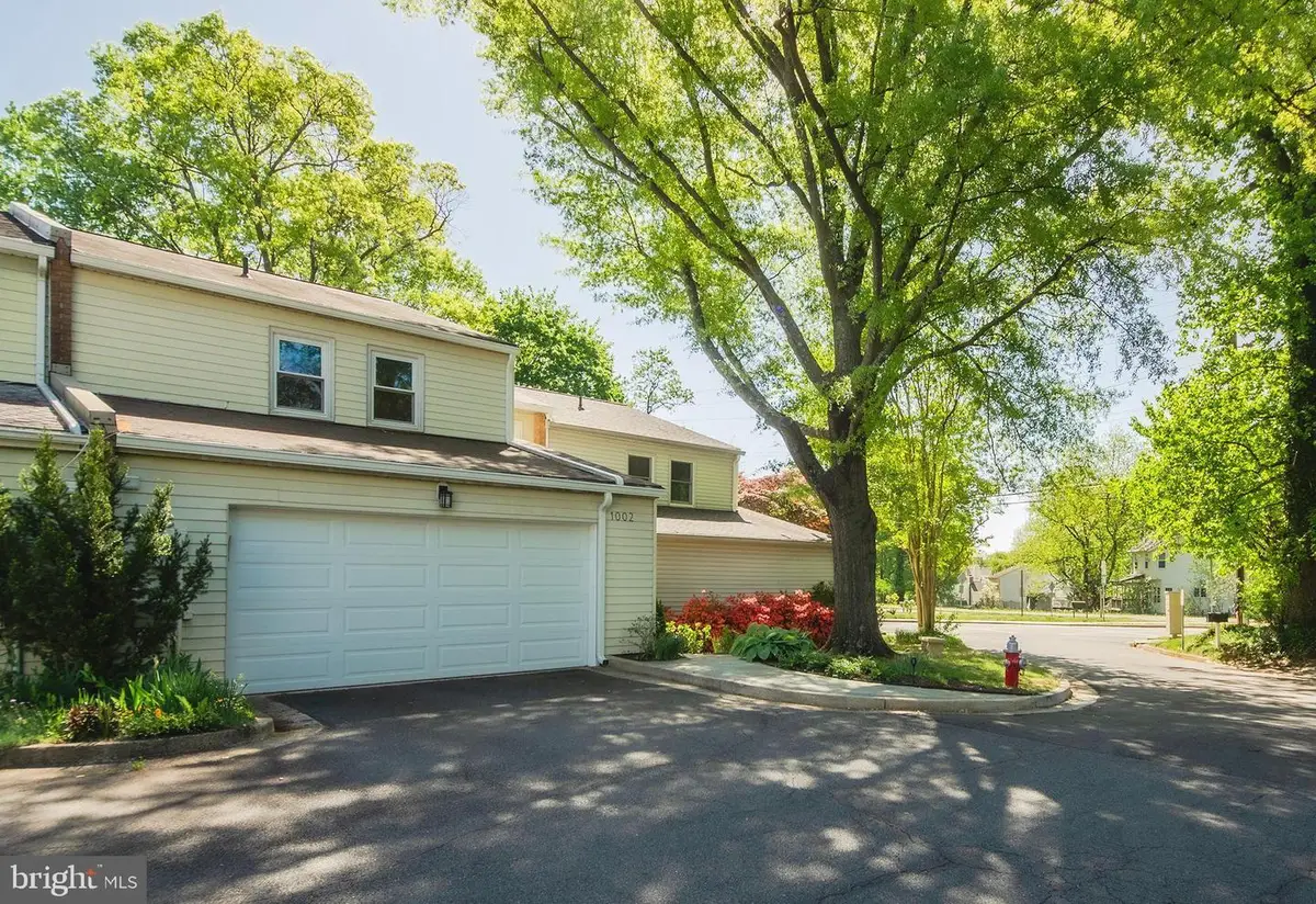 1002 Steeples Ct, Falls Church, VA 22046 - #1