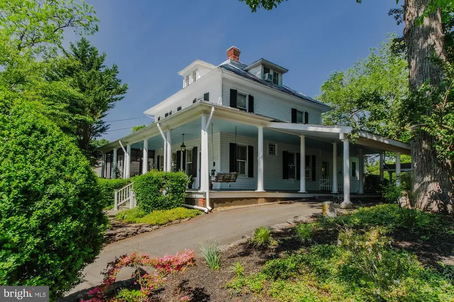 208 Patterson St, Falls Church, VA 22046 - #2