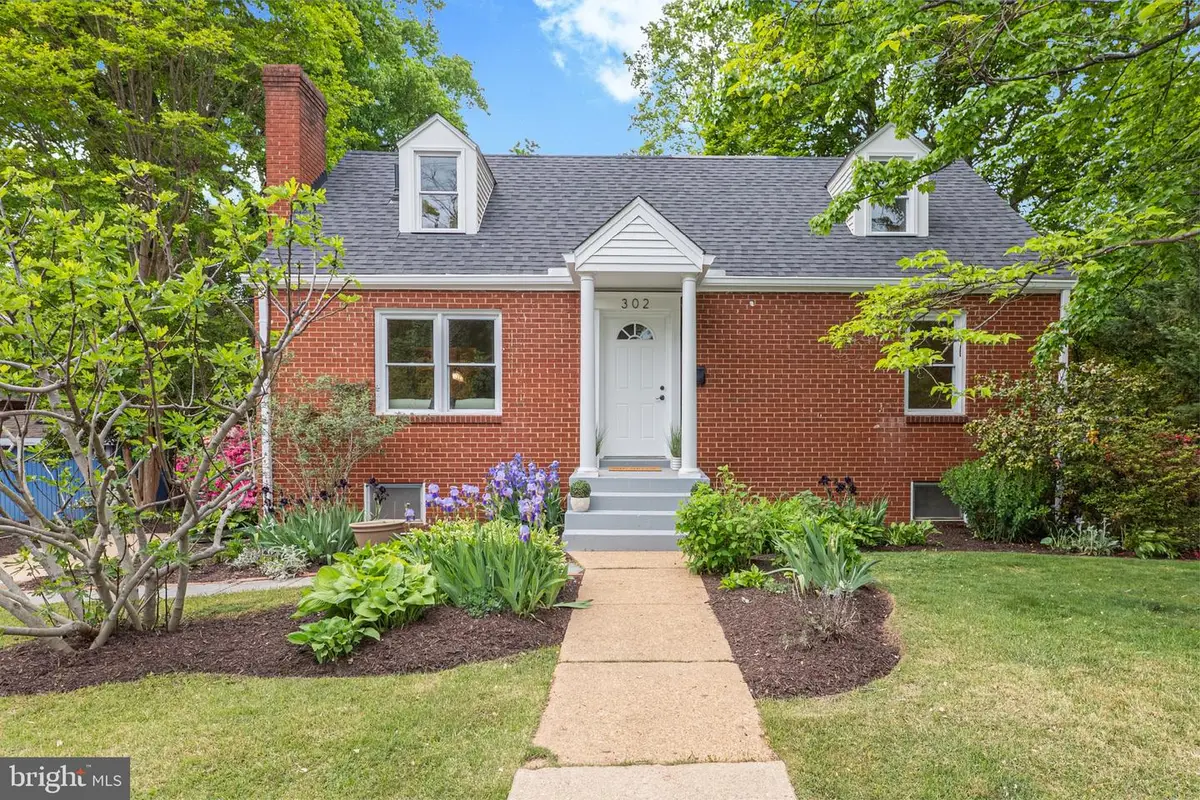 302 S West St, Falls Church, VA 22046 - #1