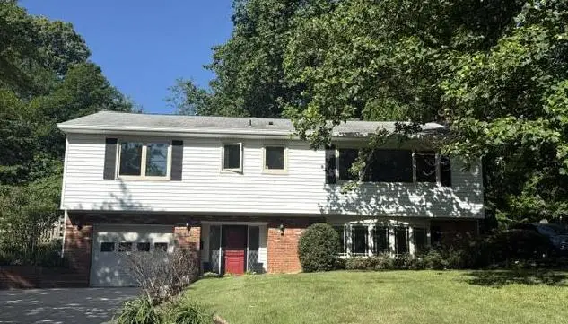 105 Poplar Dr, Falls Church, VA 22046 - #1