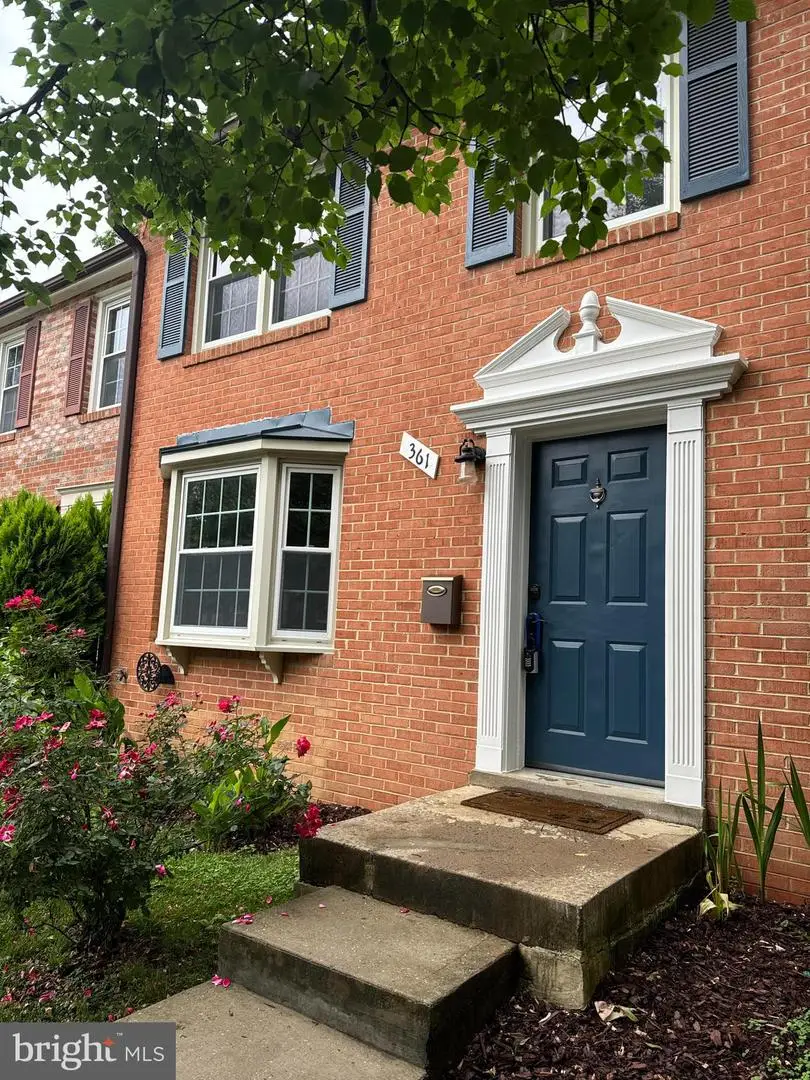 361 Gundry Dr, Falls Church, VA 22046 - #1