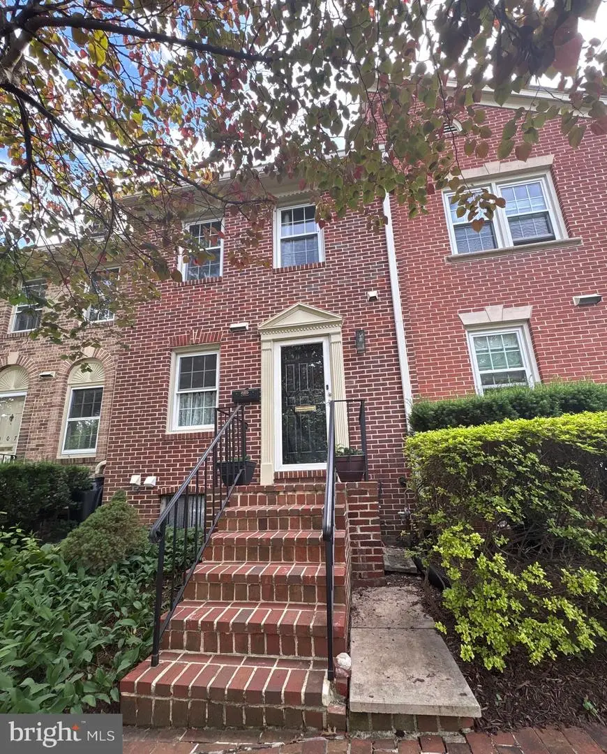 109 Great Falls St #10, Falls Church, VA 22046 - #1