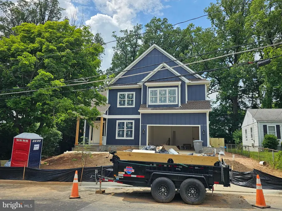 1018 Spruce St, Falls Church, VA 22046 - #2