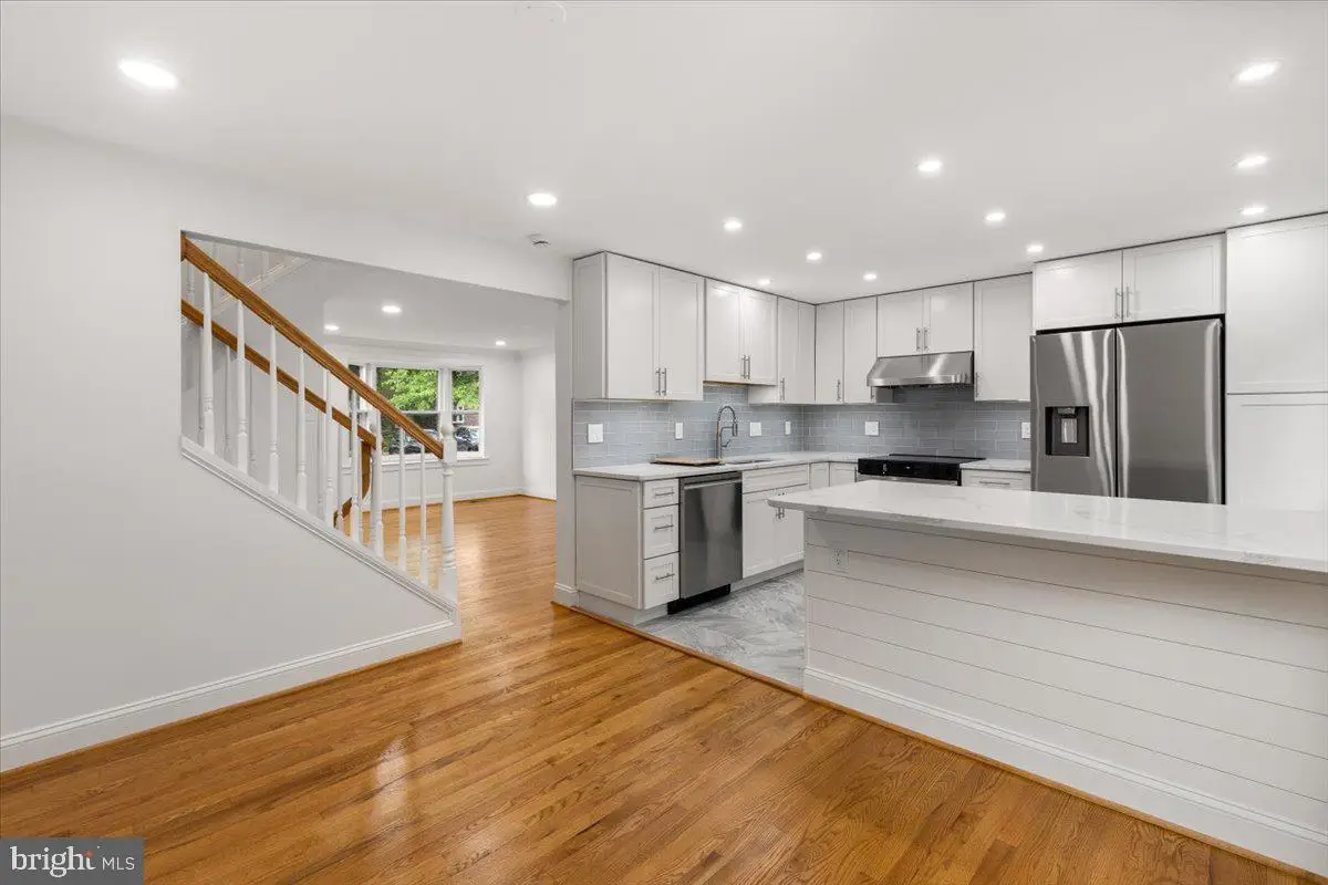 285 Gundry Dr, Falls Church, VA 22046 - #1