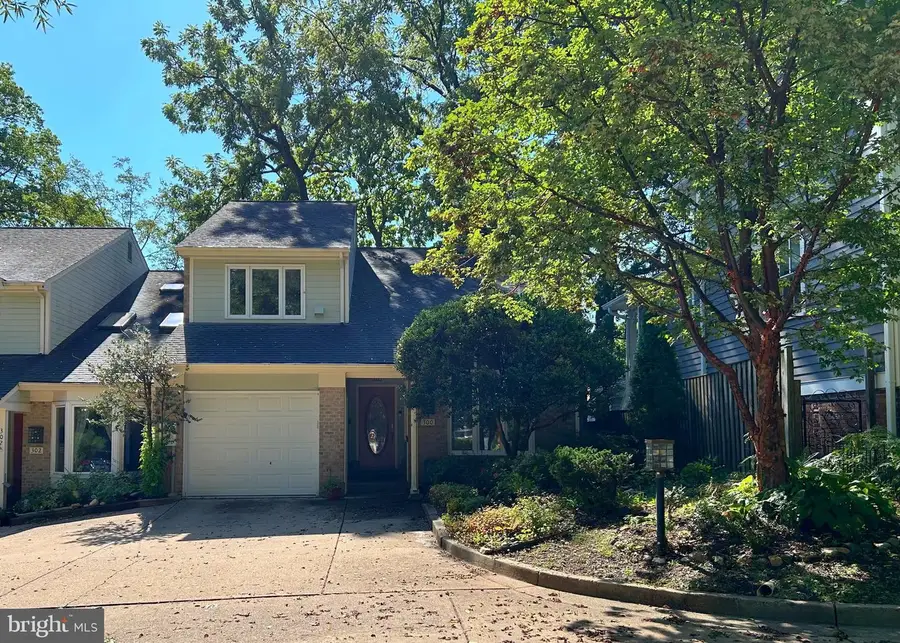 300 Bishops Ct, Falls Church, VA 22046 - #2