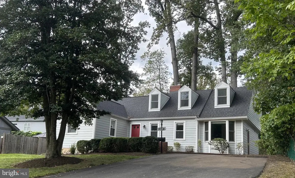 606 Timber Ln, Falls Church, VA 22046 - #1