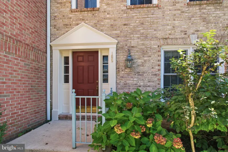 105 Rees Pl, Falls Church, VA 22046 - #2