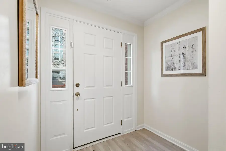 105 Rees Pl, Falls Church, VA 22046 - #3