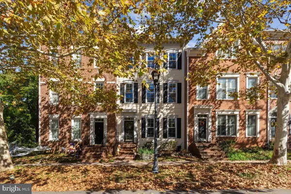 403 Hillwood Ave, FALLS CHURCH, VA 22046