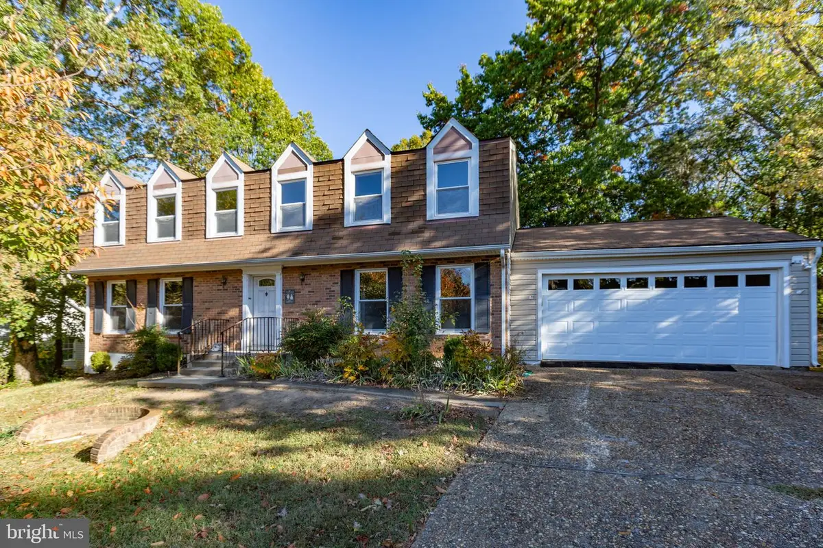 105 Springwood Dr, Fredericksburg, VA 22401 - Image #1