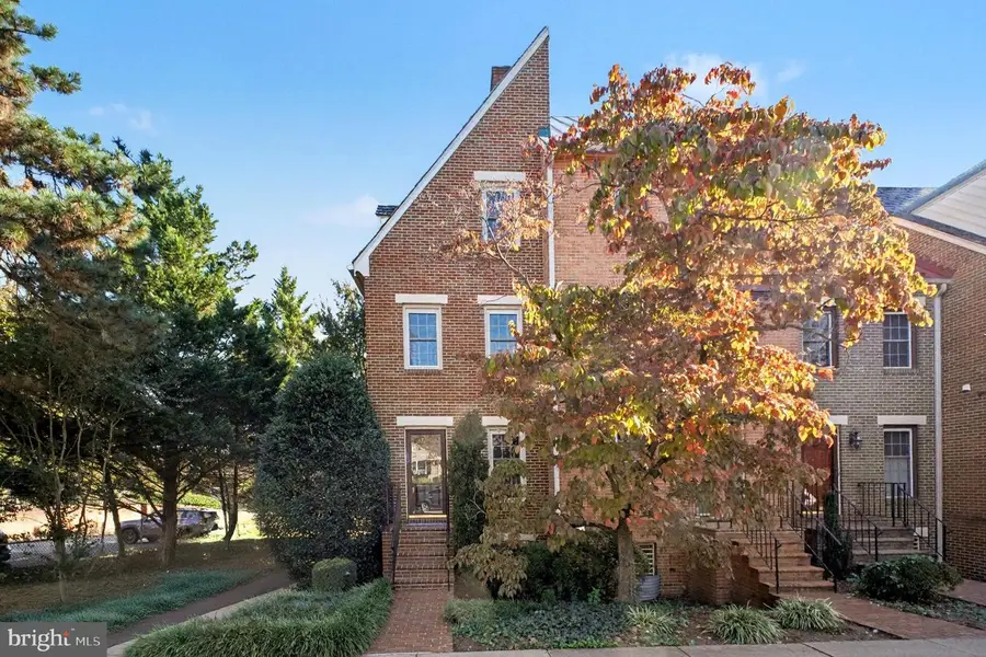 811 College Ave, Fredericksburg, VA 22401 - Image #2