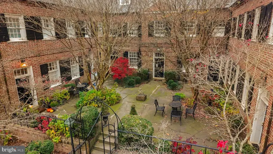 1222 Sophia St, Fredericksburg, VA 22401 - #2