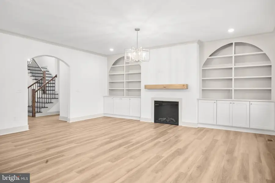 1409 Brent St, Fredericksburg, VA 22401 - #3