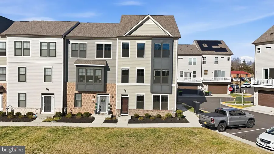 121 Kinross Ln, Fredericksburg, VA 22401 - Image #2