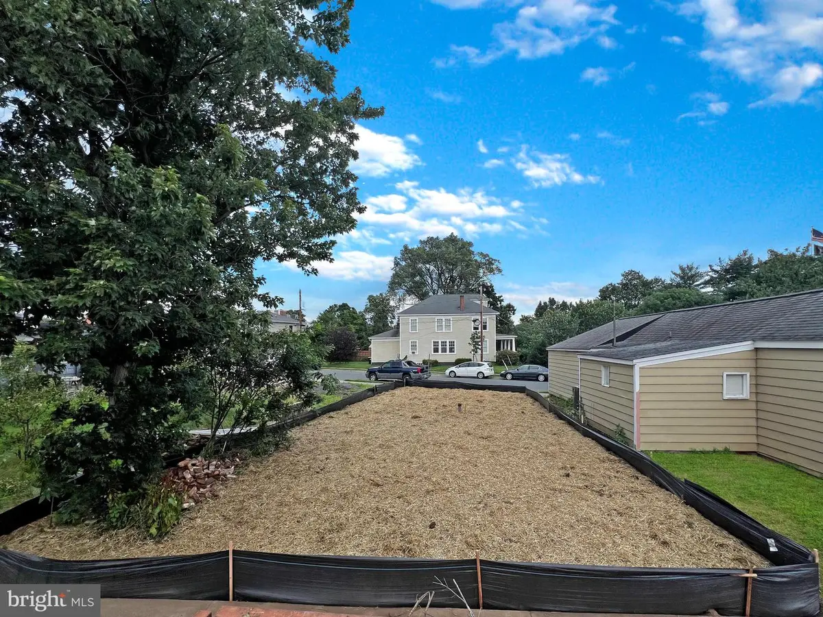 904 Liberty St, Fredericksburg, VA 22401 - #1