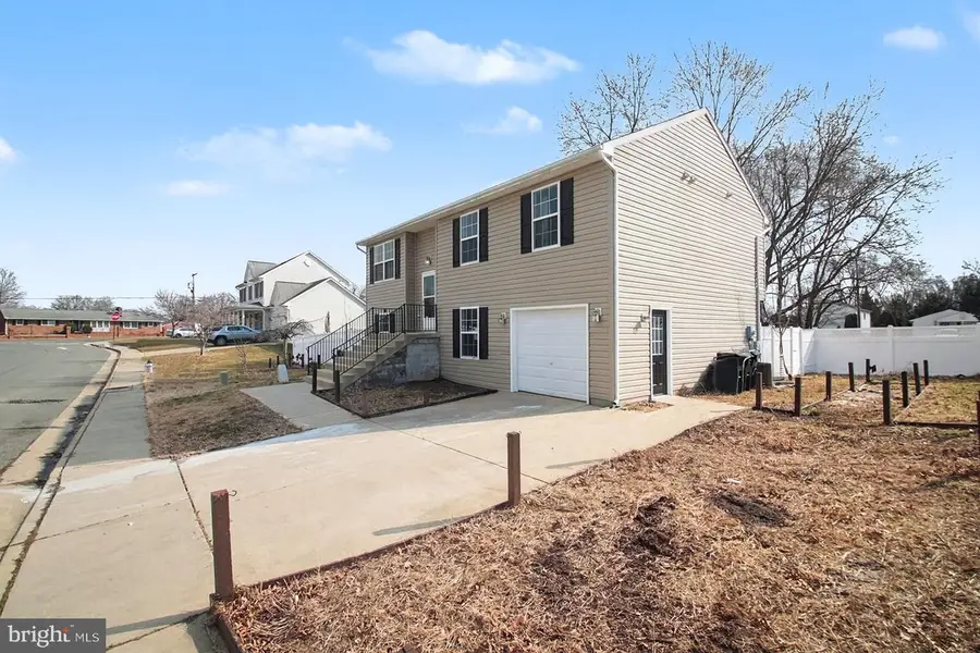1002 Martingale Ct, Fredericksburg, VA 22401 - #3
