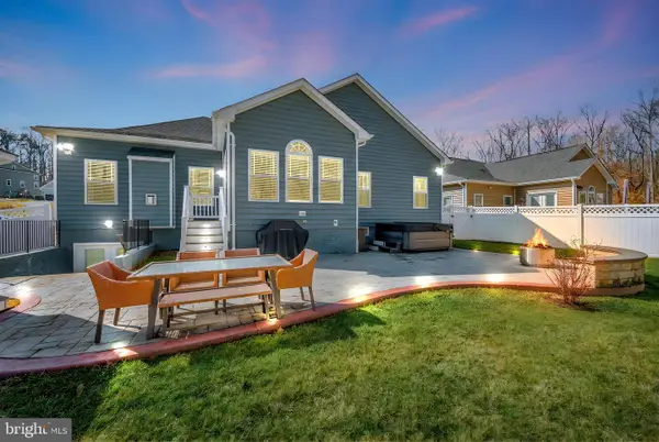 1102 Dameron Ct, FREDERICKSBURG, VA 22401