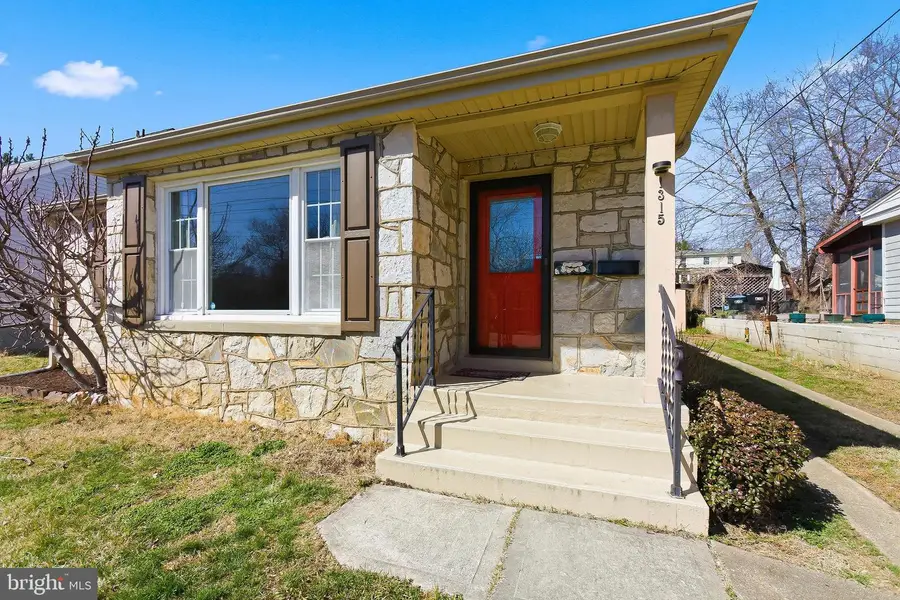 1315 Payne St, Fredericksburg, VA 22401 - #3