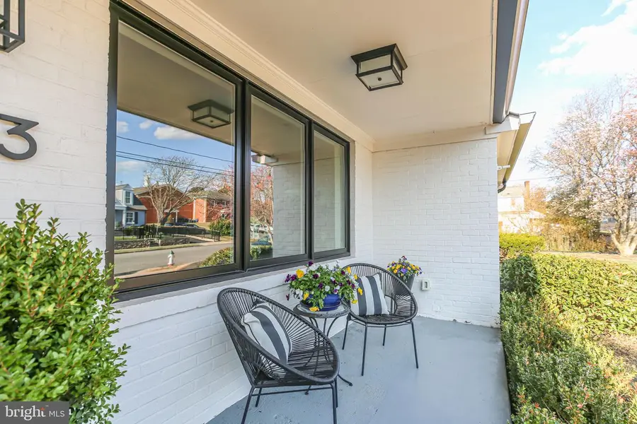 1313 Dandridge St, Fredericksburg, VA 22401 - #3