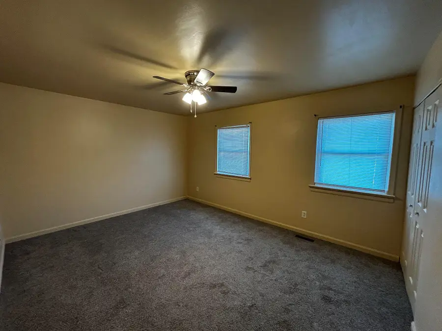 220 Ivanhoe Ct, Fredericksburg, VA 22401 - #3