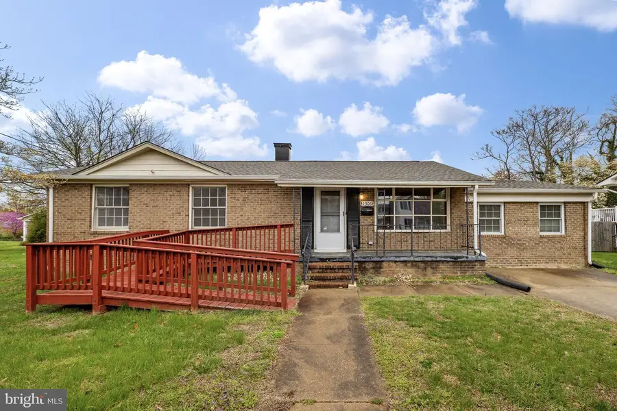 1306 Cardwell St, Fredericksburg, VA 22401 - #2