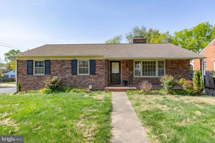 1329 Brent St, Fredericksburg, VA 22401 - #2