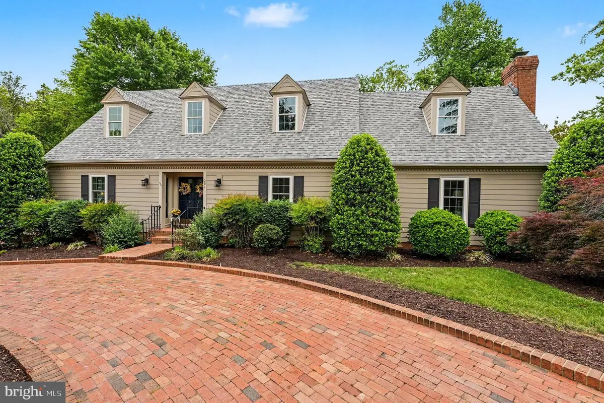 301 Falling Creek Rd, Fredericksburg, VA 22401 - #1