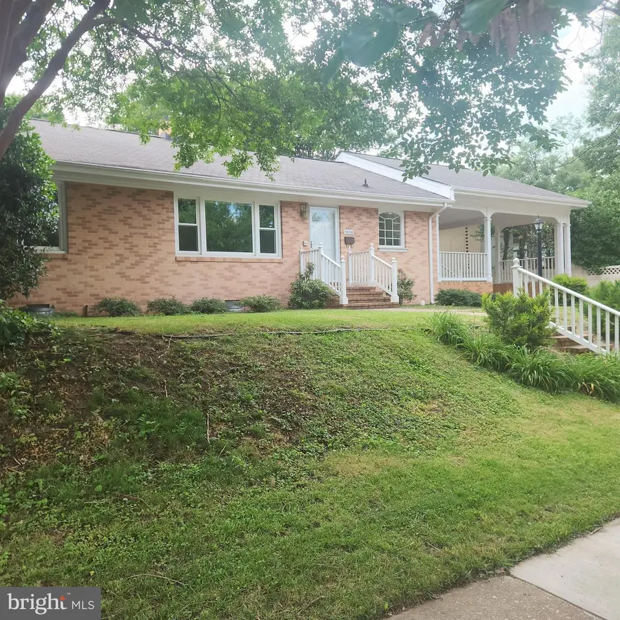 1614 Littlepage St, Fredericksburg, VA 22401 - #2