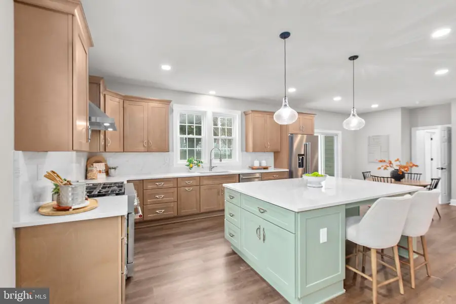 913 Sylvania Ave, Fredericksburg, VA 22401 - #2
