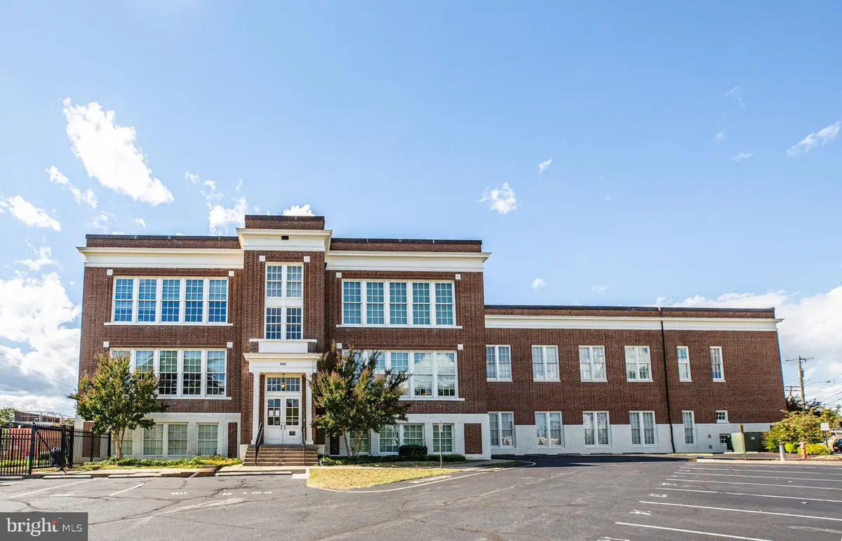 900 Barton St #307, Fredericksburg, VA 22401 - #1
