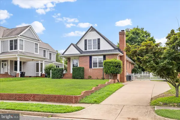 408 Riverside Dr, FREDERICKSBURG, VA 22401