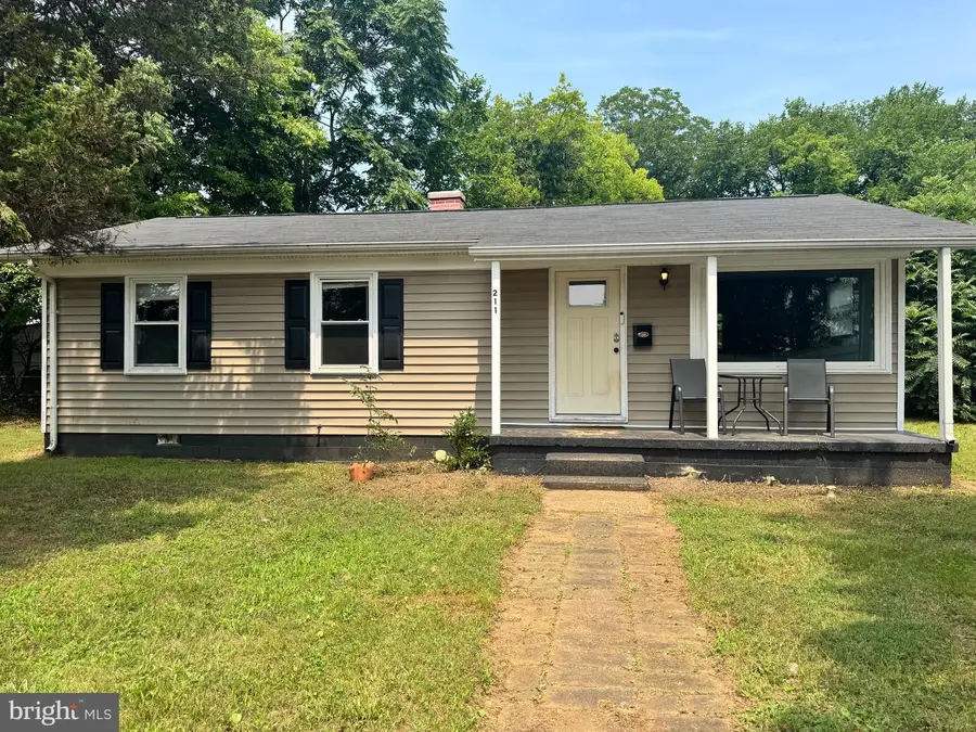 211 Howison Ave, Fredericksburg, VA 22401 - #2
