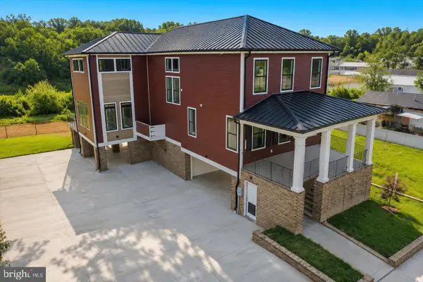 1111 Sophia St, FREDERICKSBURG, VA 22401