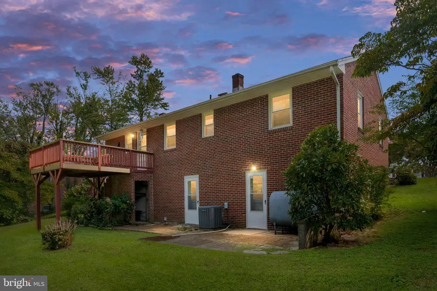 223 Hillcrest Dr, Fredericksburg, VA 22401 - #2