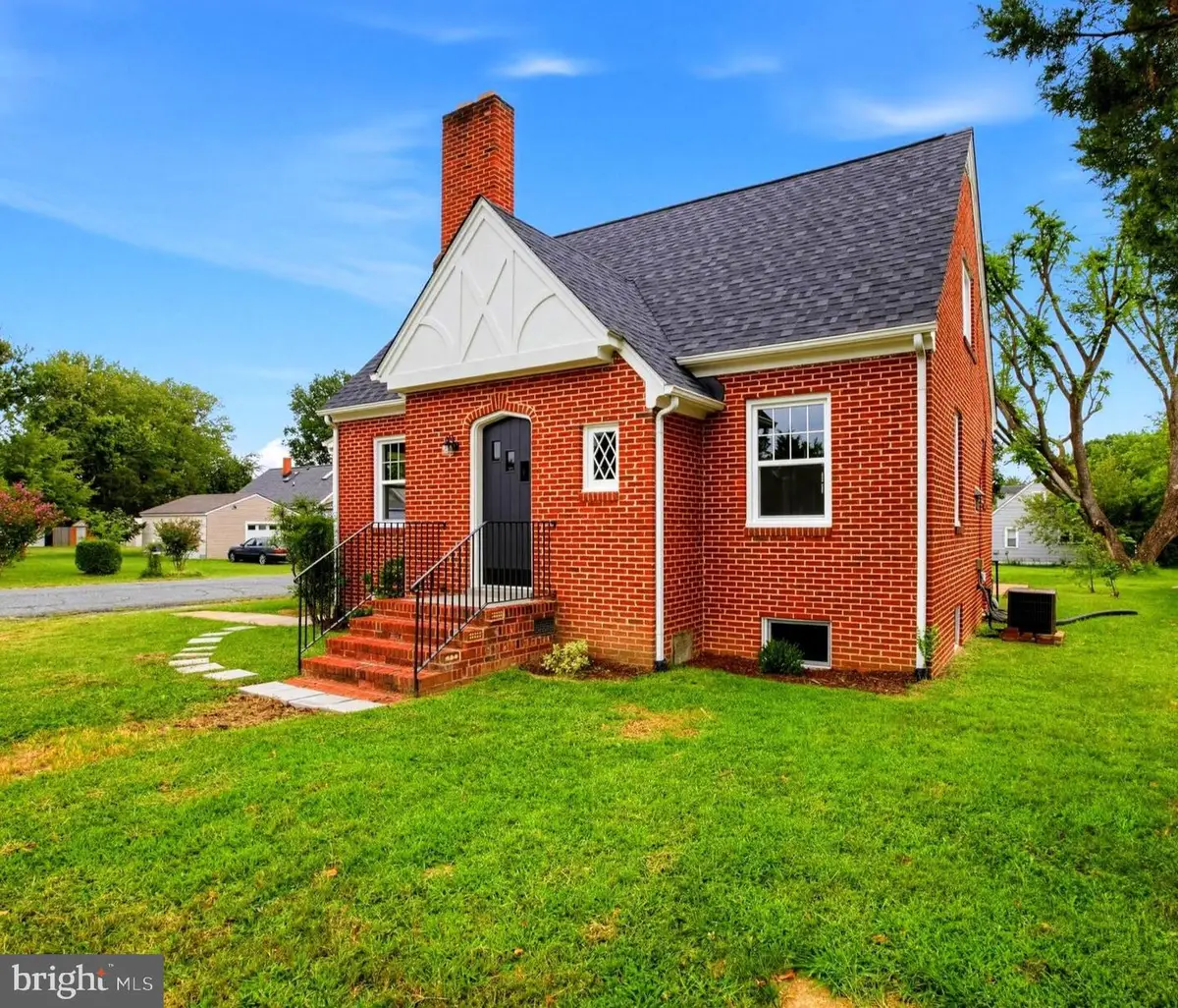 2401 Lafayette Blvd, Fredericksburg, VA 22401 - #1