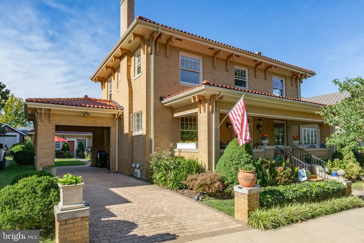 709 Hanover St, Fredericksburg, VA 22401 - #1