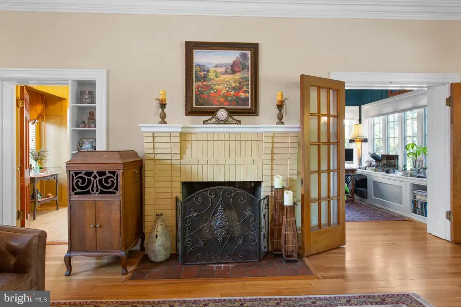 709 Hanover St, Fredericksburg, VA 22401 - #3
