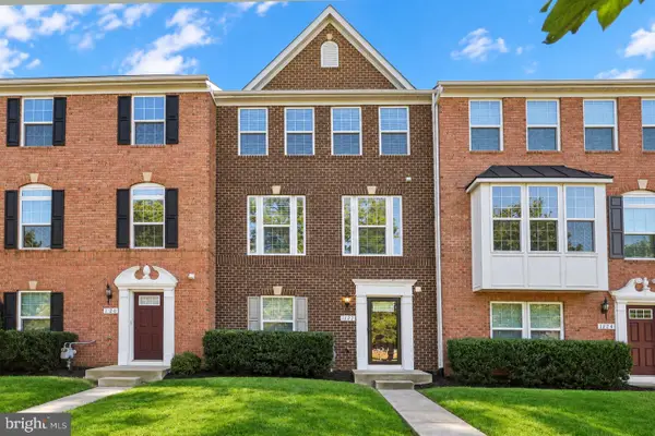 1122 Oakwood St, FREDERICKSBURG, VA 22401
