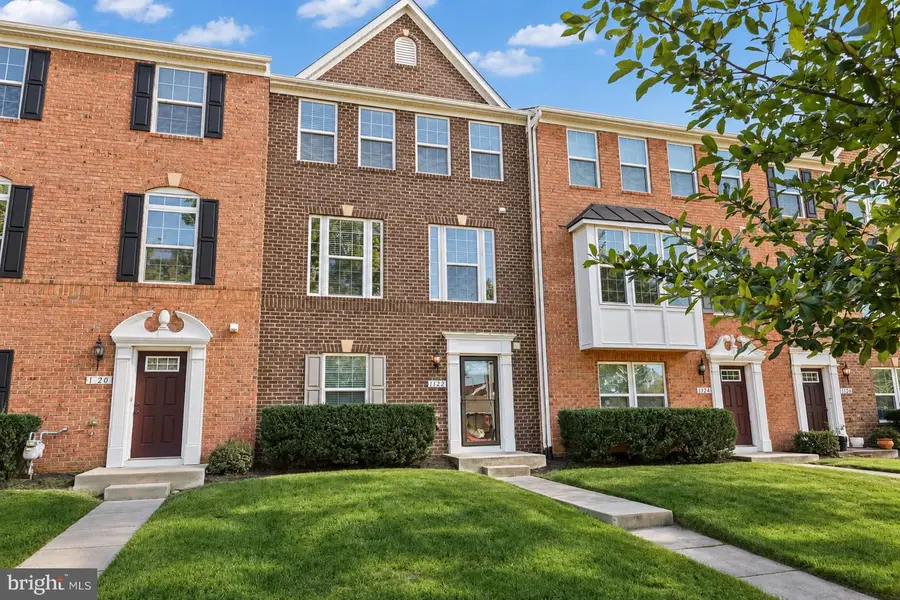 1122 Oakwood St, Fredericksburg, VA 22401 - #2
