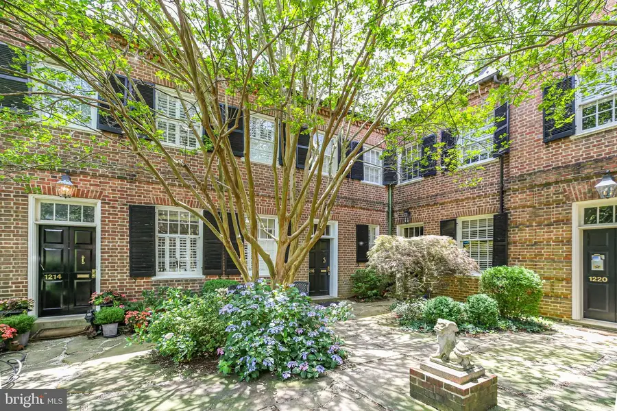 1214 Sophia St, Fredericksburg, VA 22401 - #3